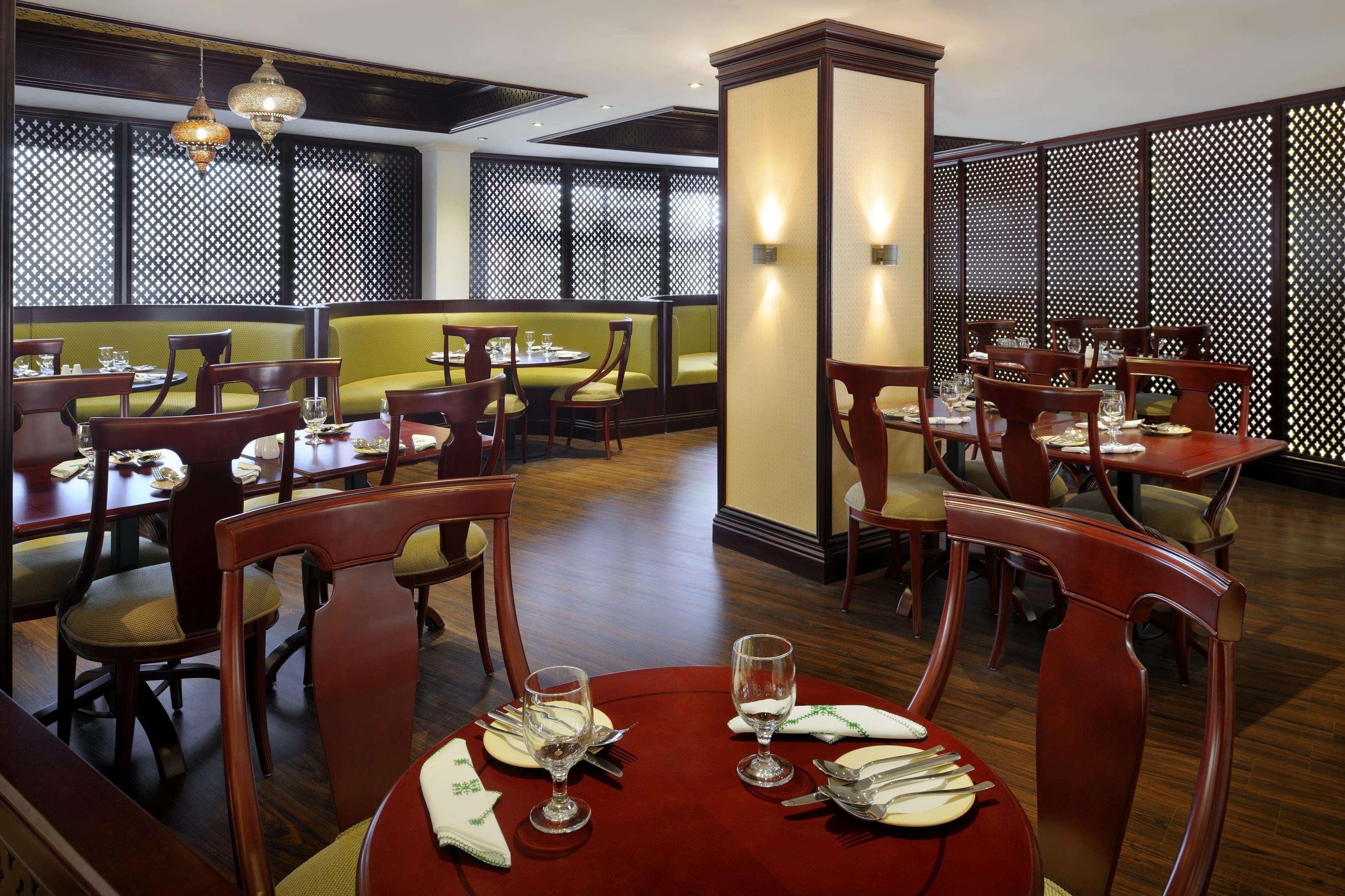 Al Safir Hotel Manamah Restaurant foto
