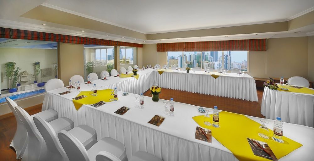 Al Safir Hotel Manamah Buitenkant foto